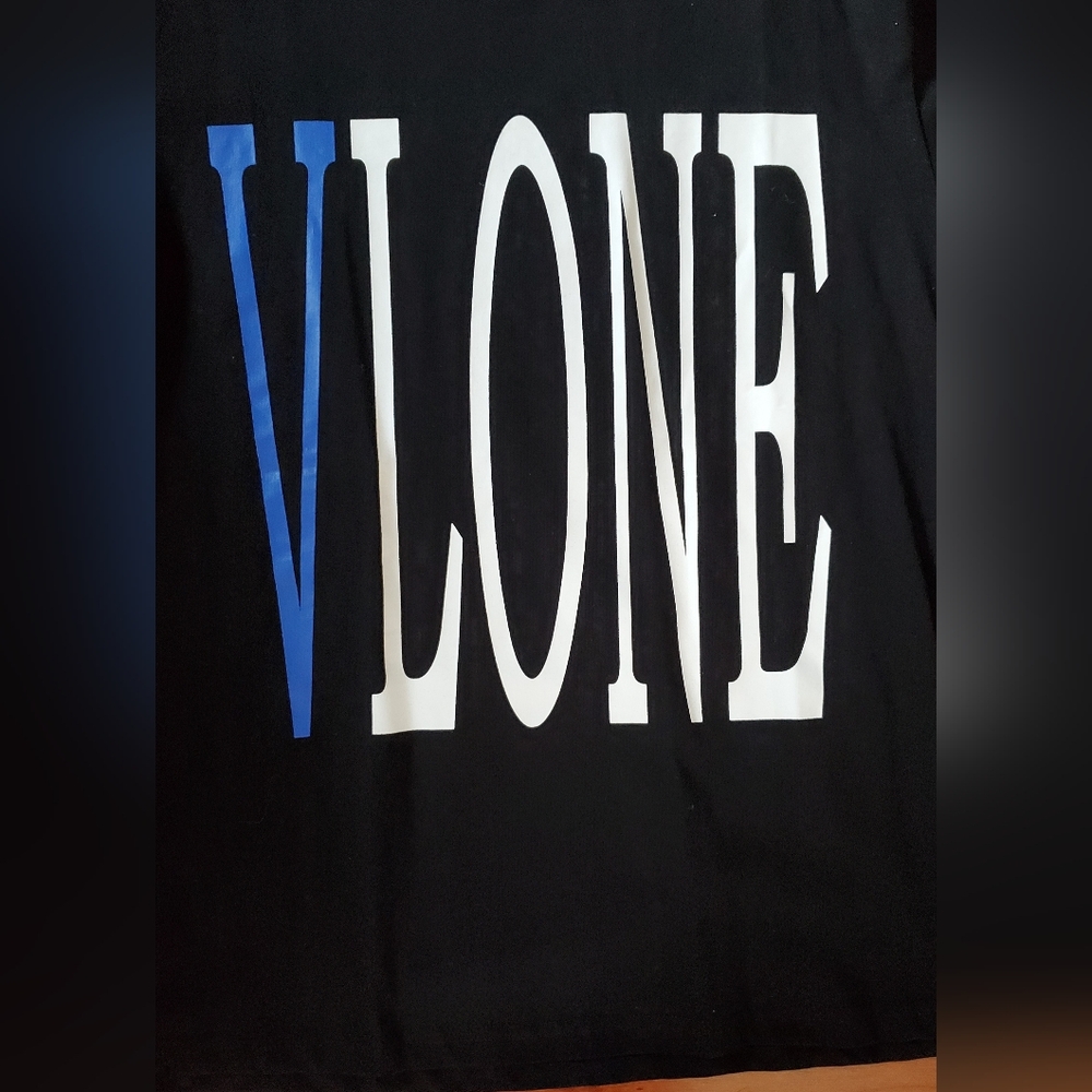VLONE Black and Blue Snake Graphic Tee - Picture 3 of 7